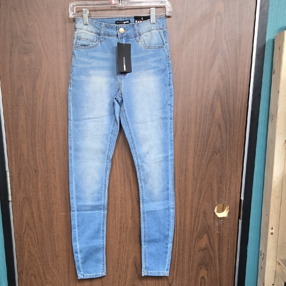 Fashion Nova Size 1 Light Wash Alexa High Rise Skinny Jeans